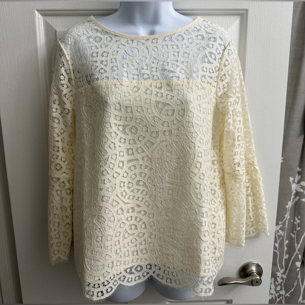 GAP 3/4 Length Bell Sleeve Lace Top Blouse Shirt XS